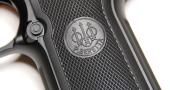 The grip sports authentic Beretta factory markings